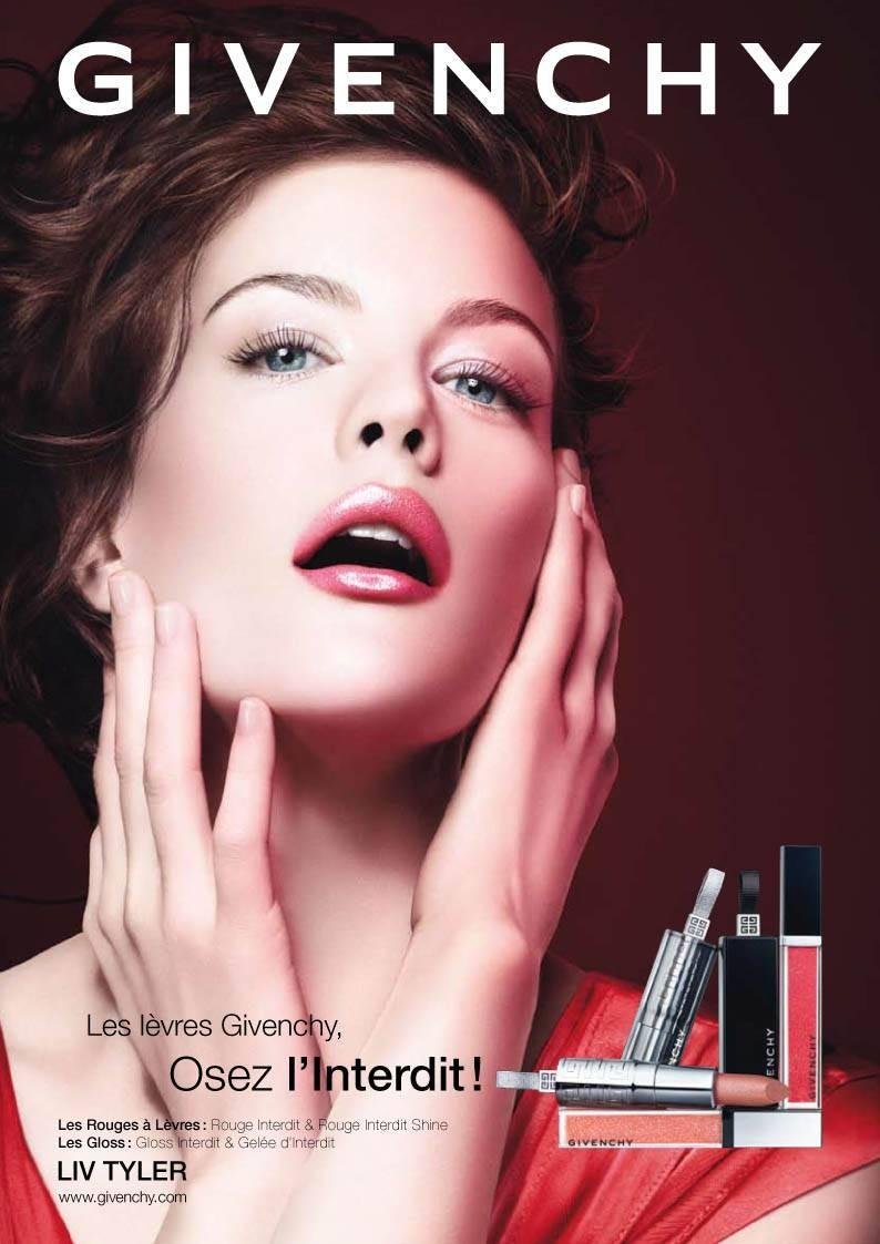 794_liv-tyler-givenchy-lip-gloss-young-1866598496