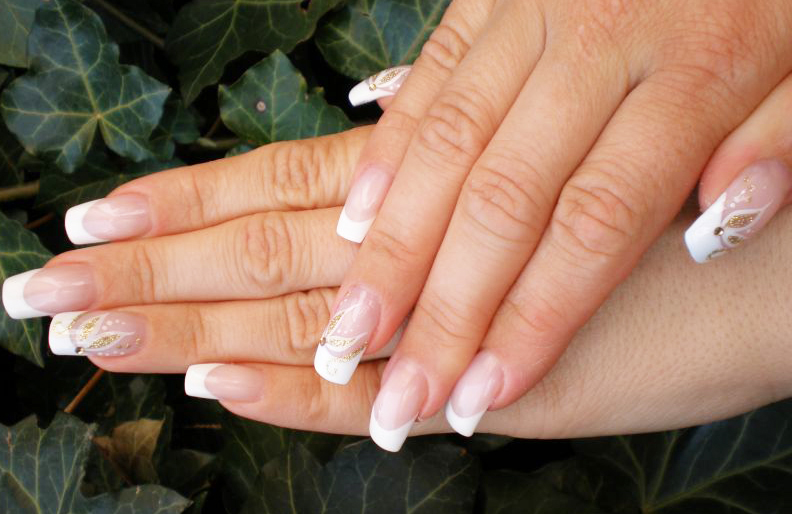 decorazione unghie sposa .