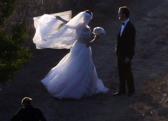 abito da sposa valentino per anne hathaway