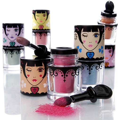 Anna-Sui-Spring-2013-Loose-Pigmenti