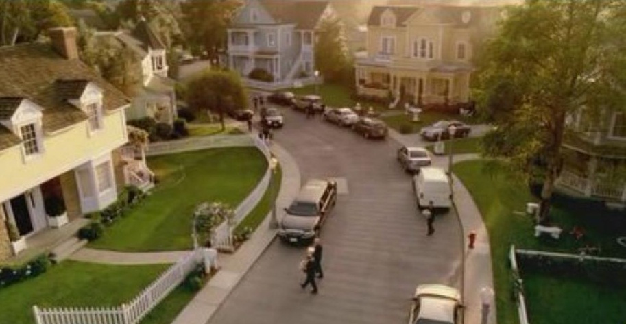 wisteria lane (1)