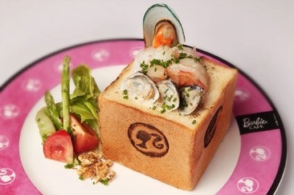 Barbie-Cafe-on-Taipei