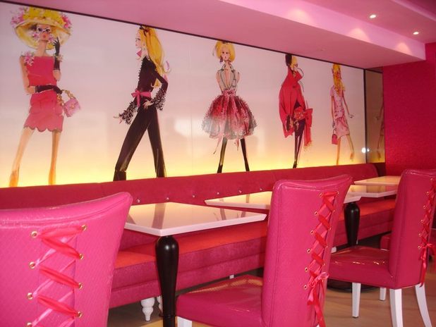 barbie cafe taiwan