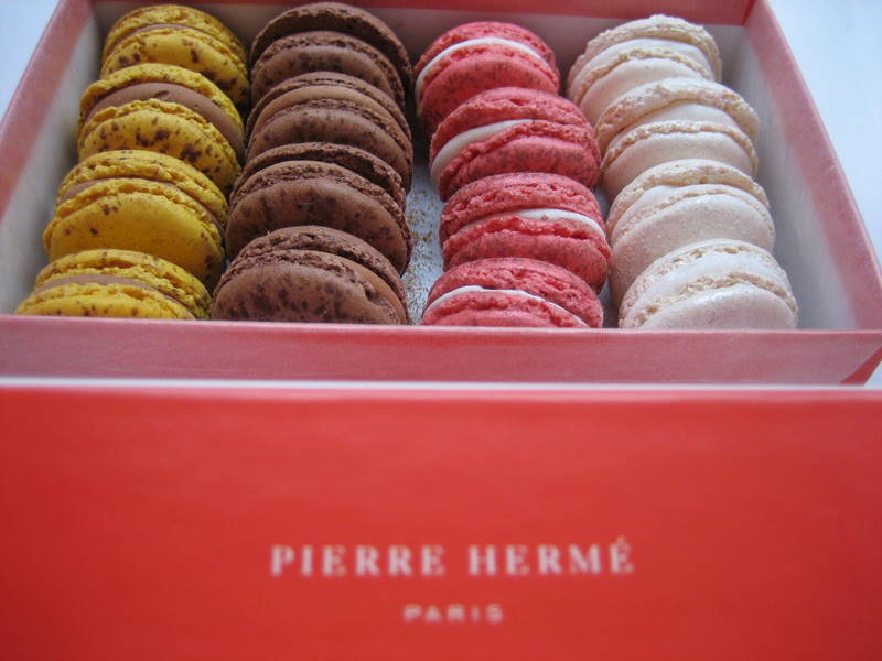 pierre-herme macarons