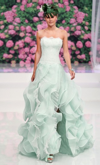 abito da sposa azzurro tiffany