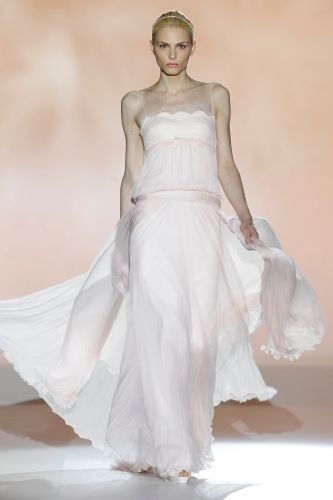 abito da sposa rosa chiaro