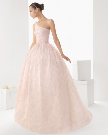 abito da sposa rosa in pizzo