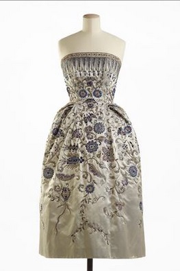 esibizione abiti swarovski dior 1952