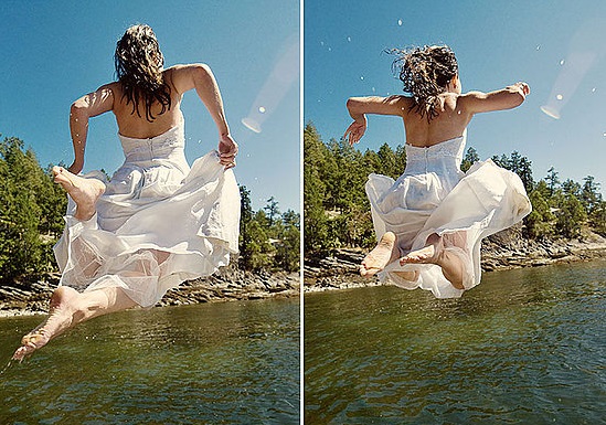 sposa tuffo in acqua