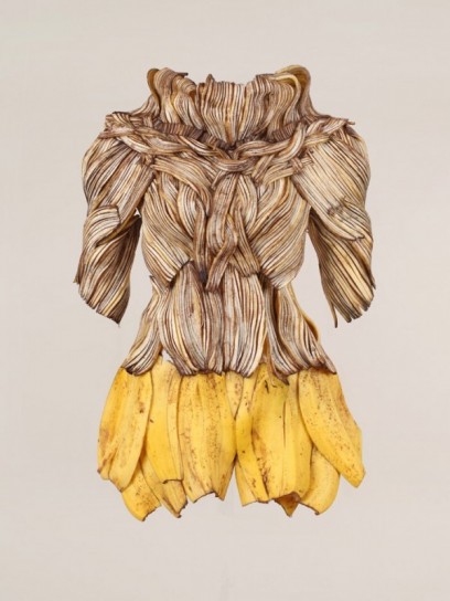 vestito di bucce di banane