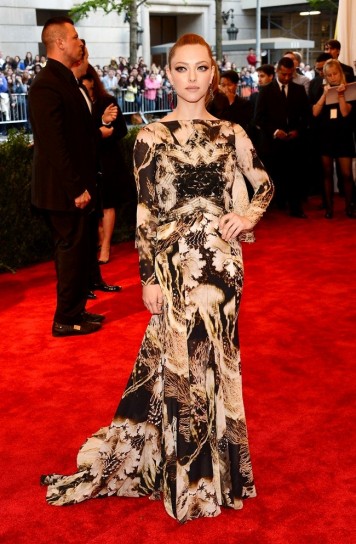 amanda seyfried in givenchy met gala 2013