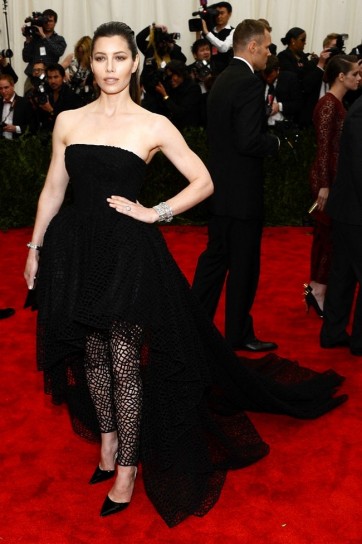 jessica-biel-in-giambattista-valli-couture met gala 2013