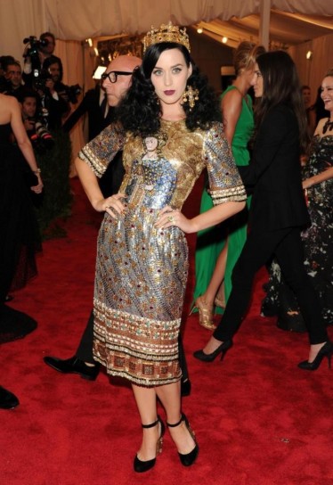 katy-perry-in-dolce-e-gabbana met gala 2013