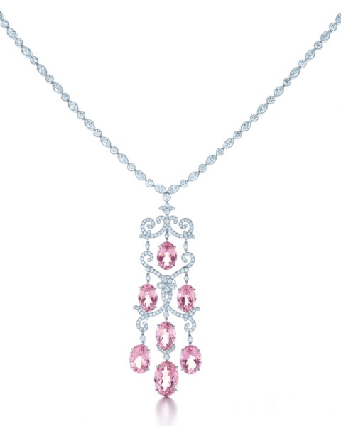 TIFFANY-DIAMOND-AND-MORGANITE-NECKLACE-FROM-THE-2013-BLUE-BOOK-COLLECTION