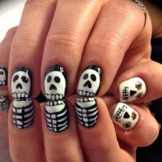 halloween nails 4