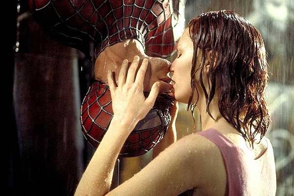 bacio spiderman