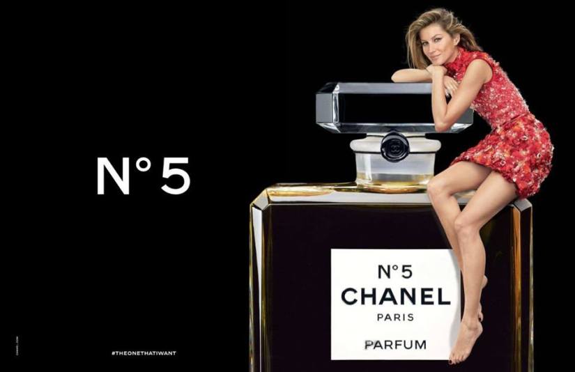 gisele-chanel 5- natale-2015