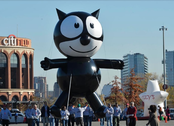 felix-macys-parade-2016